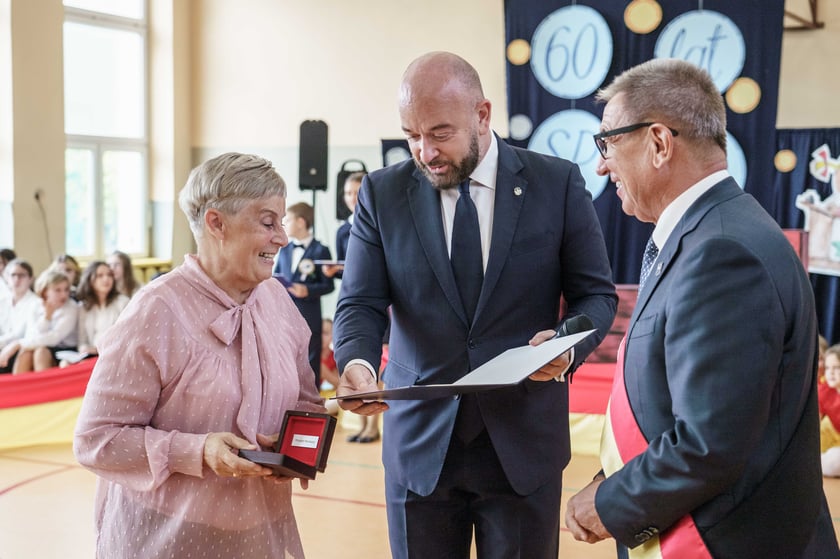 60-lecie Szkoły Podstawowej im. Tysiąclecia Wrocławia przy ul. Polnej na wrocławskim Brochowie