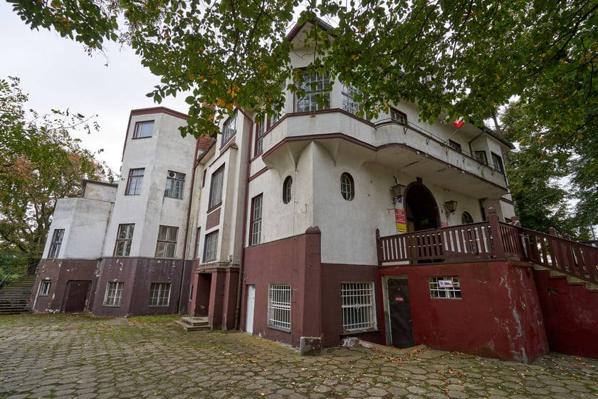 Zameczek Akademii Wychoawania Fizycznego przy ul. Rzeźbiarskiej we Wrocławiu