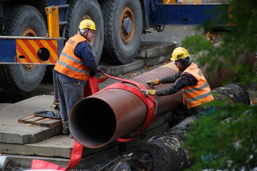 Trwają prace przy palowaniu podstawy kładki św. Antoniego