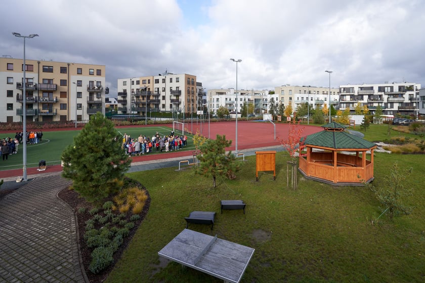 Otwarcie altany i ścieżki edukacyjnej w Dwujęzycznej Szkole Podstawowej ATUT we Wrocławiu