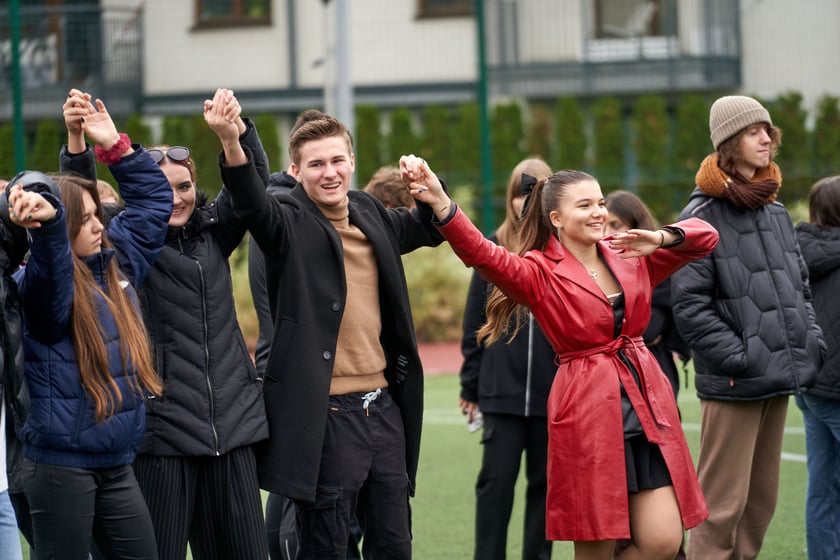 Otwarcie altany i ścieżki edukacyjnej w Dwujęzycznej Szkole Podstawowej ATUT we Wrocławiu