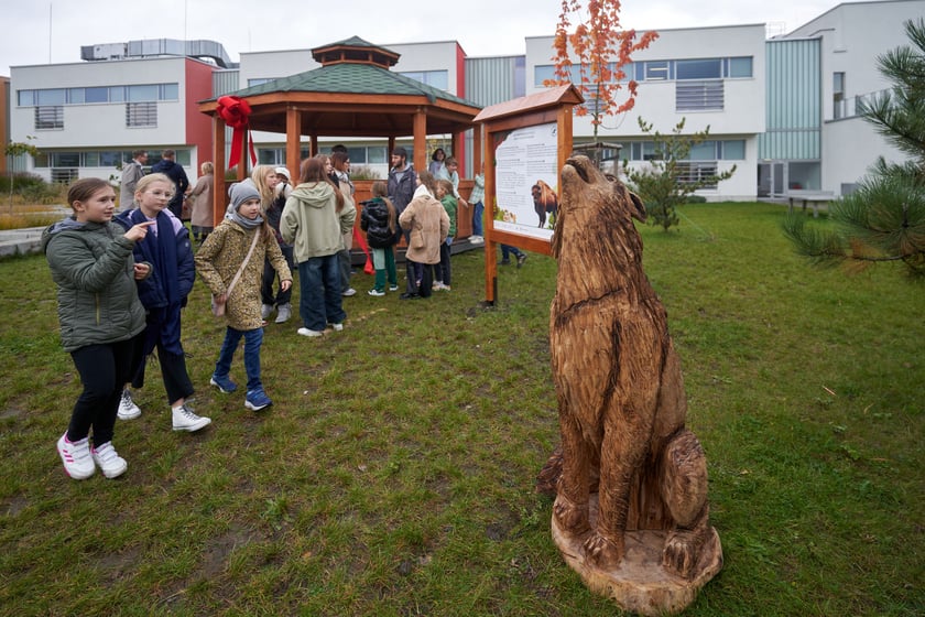 Otwarcie altany i ścieżki edukacyjnej w Dwujęzycznej Szkole Podstawowej ATUT we Wrocławiu