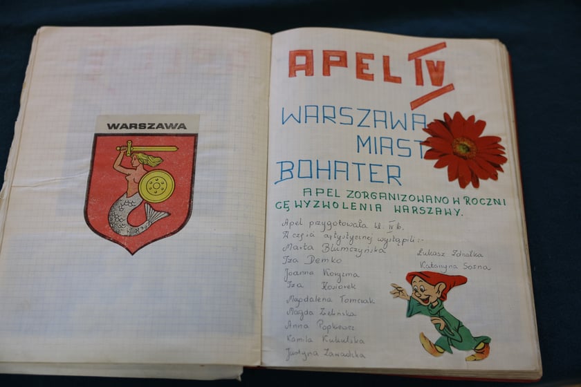 Kroniki szkolne Szkoły Podstawowej nr 45 przy ul. Krajewskiego we Wrocławiu