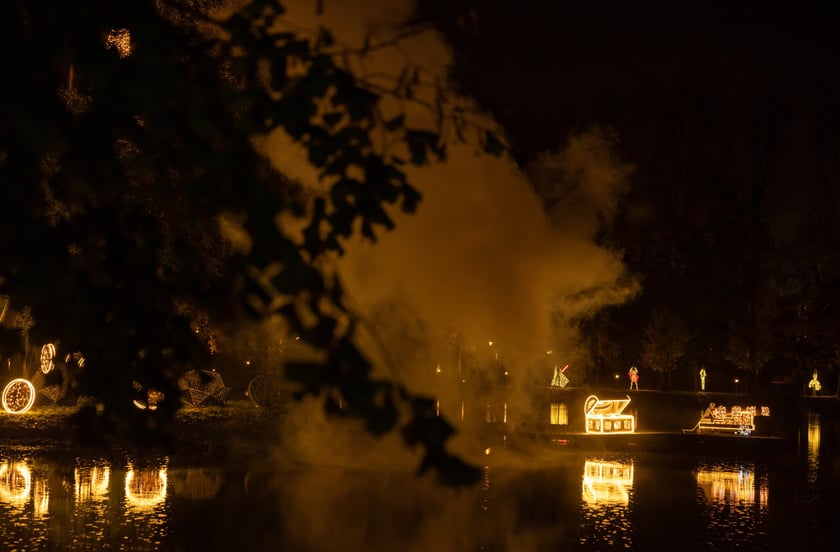 „Filmowe Opowieści” w Lumina Park w Zamku Topacz
