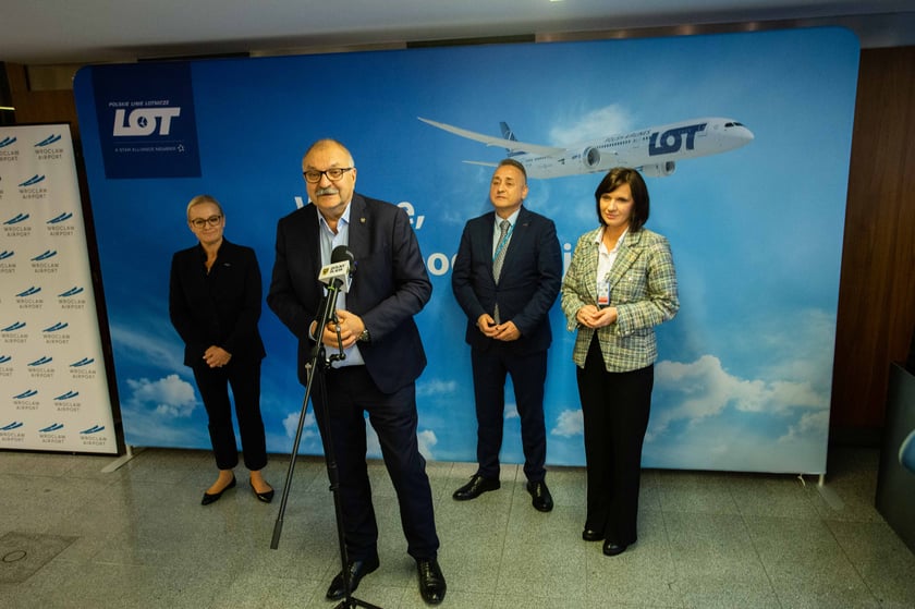 Pierwszy samolot z Wrocławia do Seulu