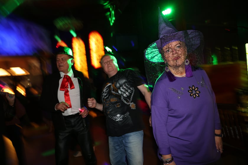 Bal seniorów "Z wizytą u rodziny Addamsów"
