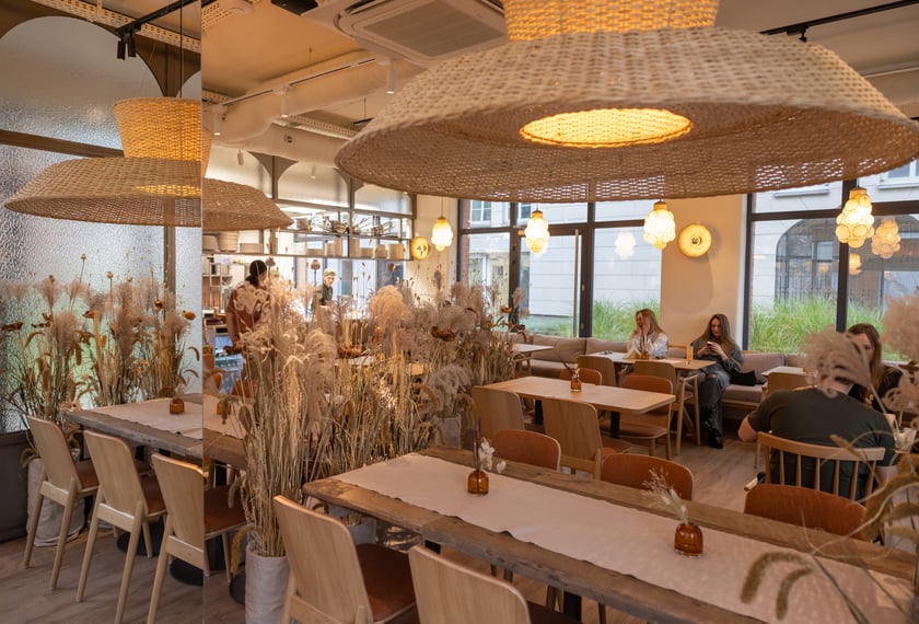 Restauracja Nai przy pl. Jana Pawła II