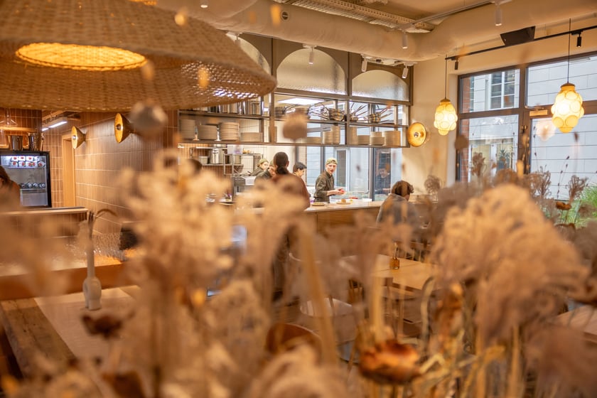 Restauracja Nai przy pl. Jana Pawła II