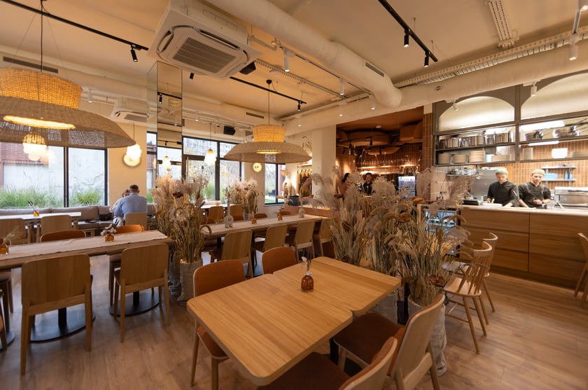 Restauracja Nai przy pl. Jana Pawła II