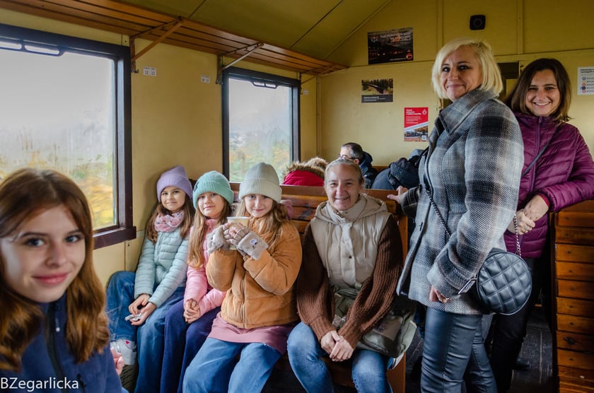 Pociąg retro w dniu Narodowego Święta Niepodległości, 2023