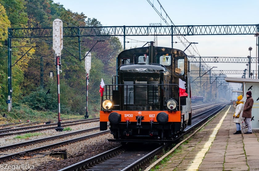 Pociąg retro w dniu Narodowego Święta Niepodległości, 2023