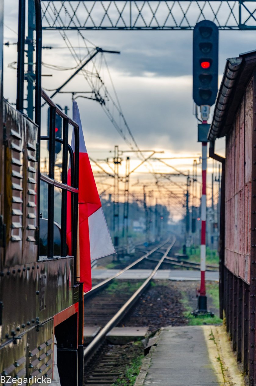 Pociąg retro w dniu Narodowego Święta Niepodległości, 2023