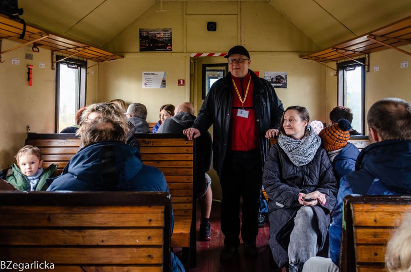Pociąg retro w dniu Narodowego Święta Niepodległości, 2023