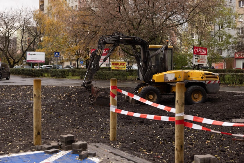 Nowy parking przy ul. Krynickiej na Gaju został otwarty i oddany do użytku mieszkańcom.