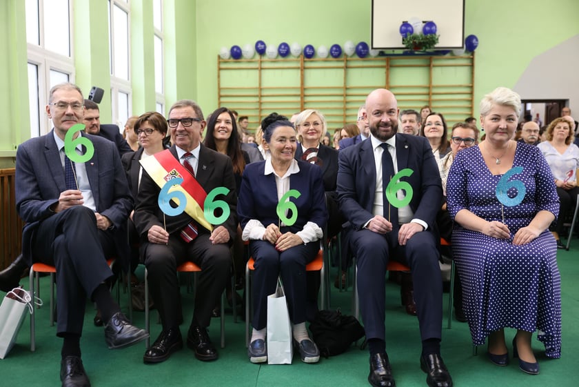Uroczystość 75-lecia VI LO we Wrocławiu