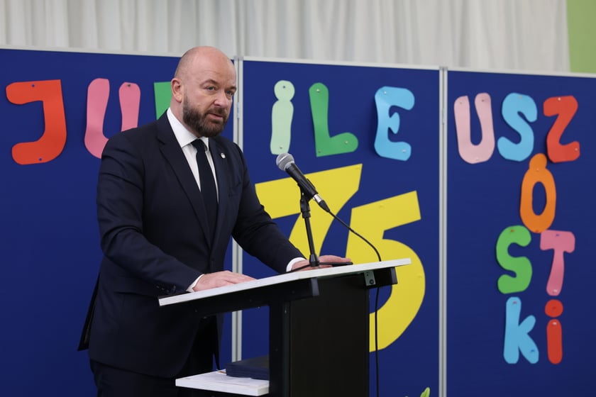Uroczystość 75-lecia VI LO we Wrocławiu