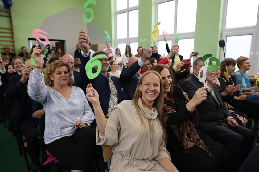 Uroczystość 75-lecia VI LO we Wrocławiu