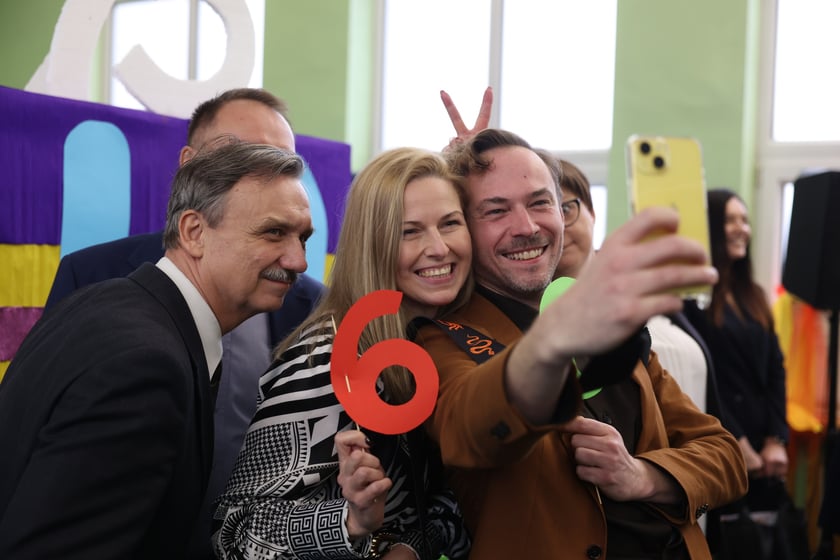 Uroczystość 75-lecia VI LO we Wrocławiu