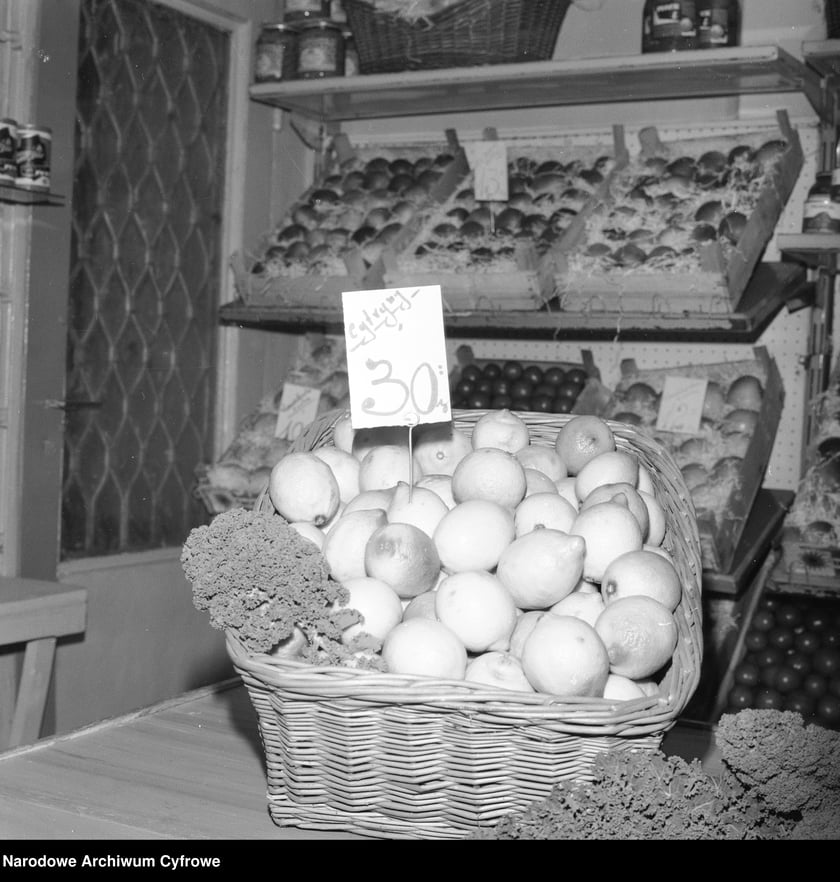 Zakupy w czasach PRL. Lata 1967-72