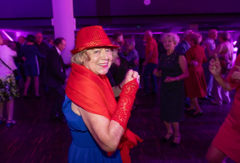 Wrocek klasycznie, czyli bal seniorów na stadionie miejskim we Wrocławiu