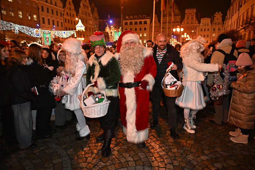 Uroczyste rozświetlenie choinki w Rynku