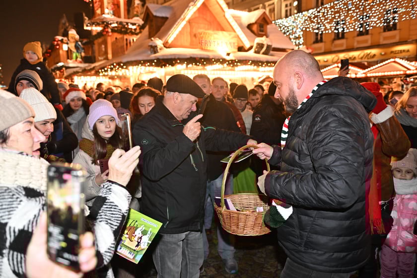 Uroczyste rozświetlenie choinki w Rynku