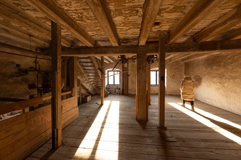 Pałac Korn&oacute;w w Pawłowicach - kompleks folwarczny