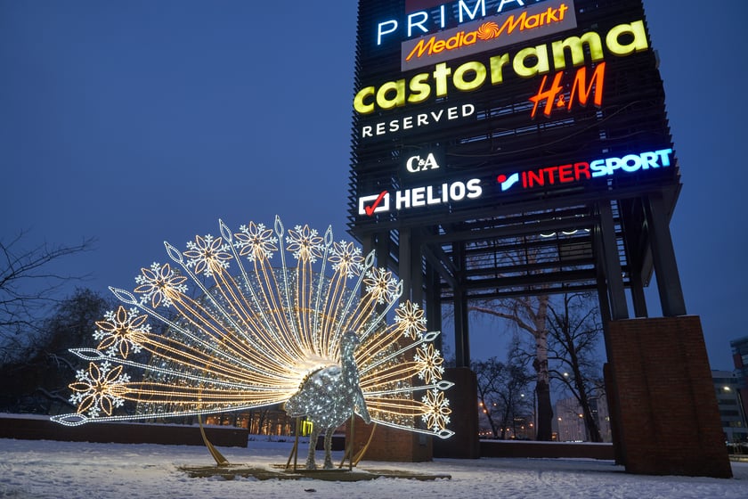 Iluminacje świąteczne wokół wrocławskich galerii