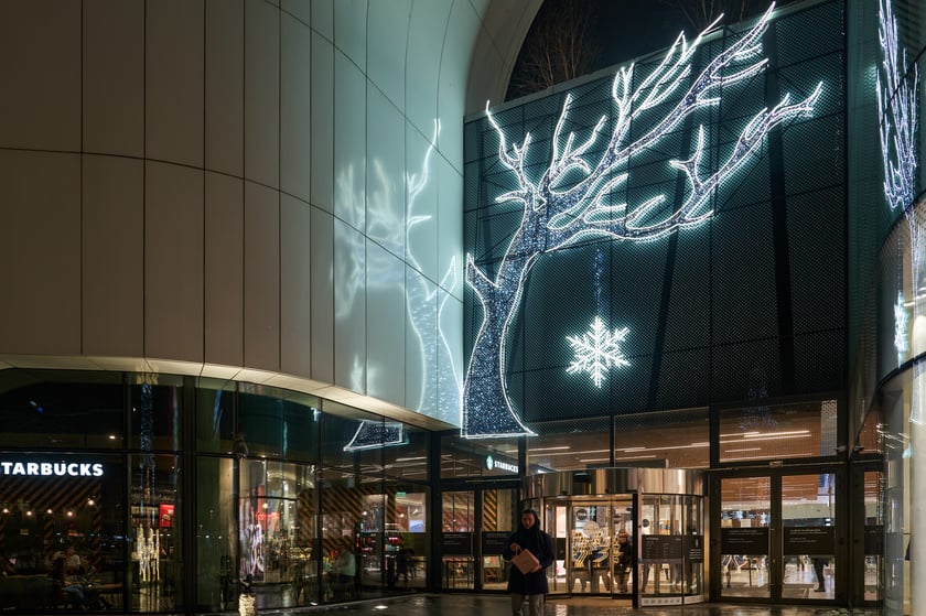 Iluminacje świąteczne wokół wrocławskich galerii