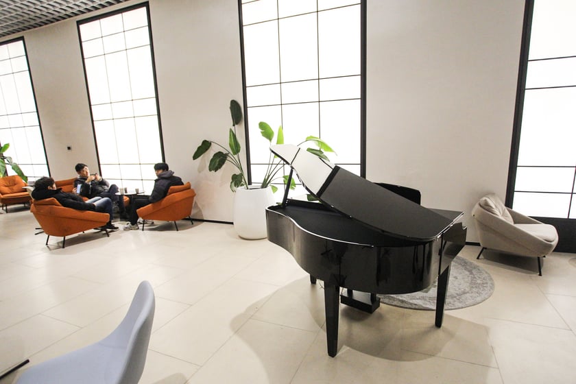 Wnętrza zakładów LG Solution w Biskupicach Podgórnych pod Wrocławiem