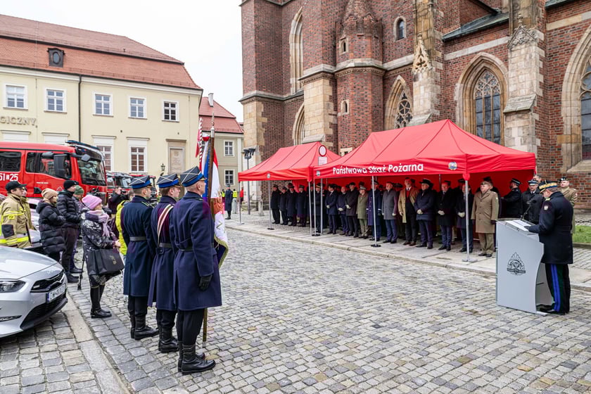 Nowe wozy strażackie przekazane dolnośląskim jednostkom straży pożarnej 13 grudnia 2023