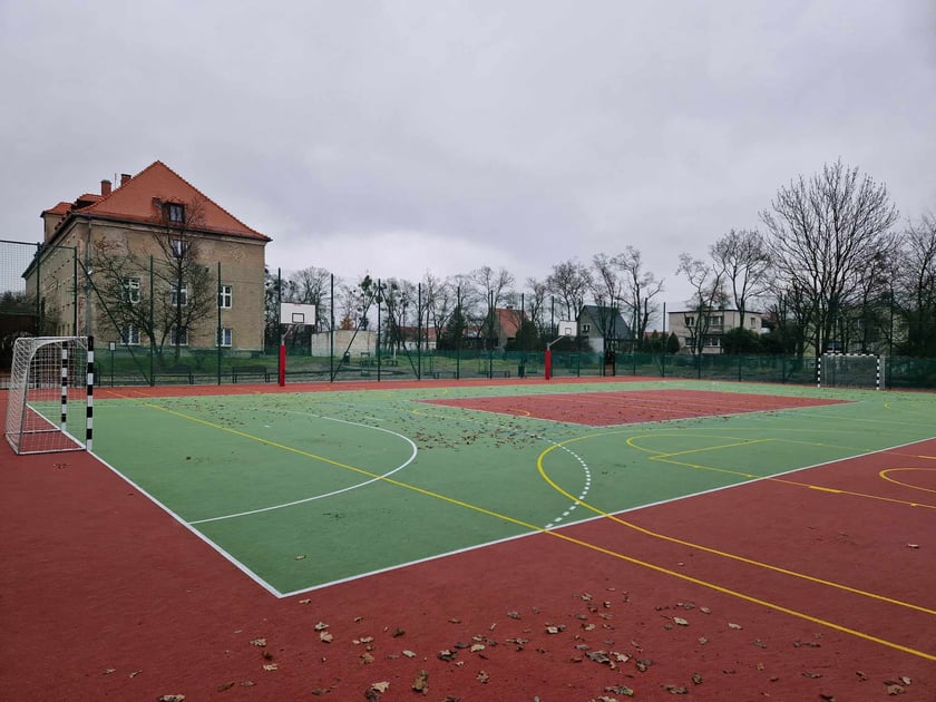 Boisko przy Młodzieżowym Ośrodku Socjoterapii przy ul. Kieleckiej we Wrocławiu