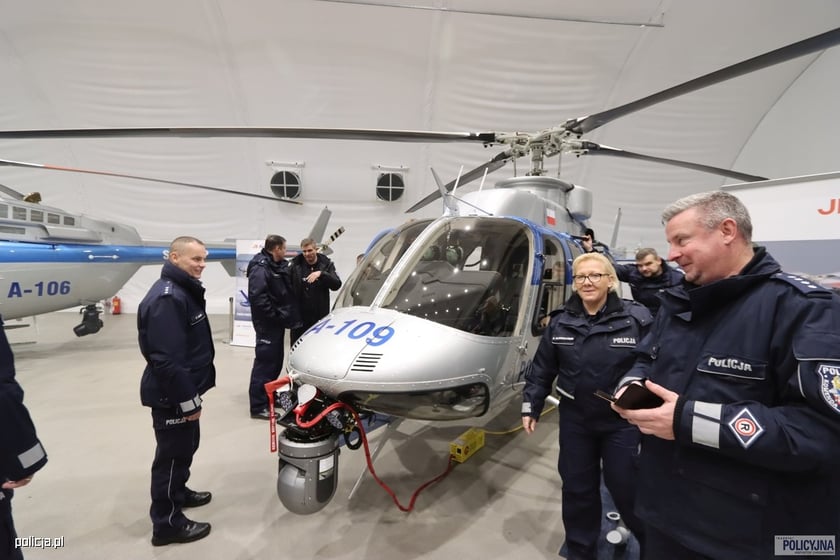 Za blisko170 mln zł  polska policja kupiła cztery śmigłowce Bell-407GXi