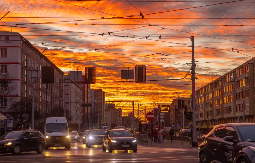 zachód słońca nad Wrocławiem, 18.12.2023
