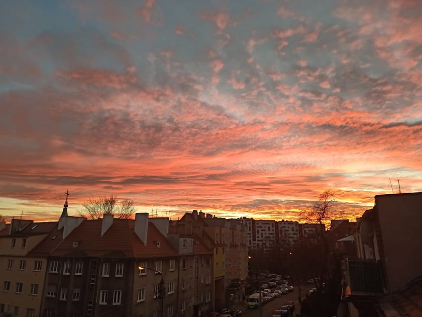zach&oacute;d słońca nad Wrocławiem, 18.12.2023