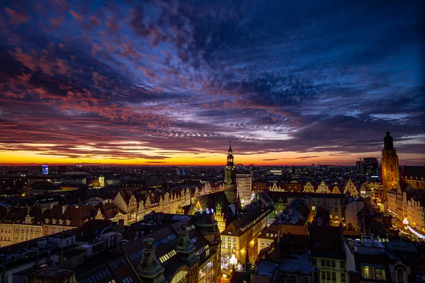 zach&oacute;d słońca nad Wrocławiem, 18.12.2023