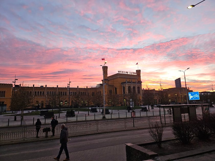 zach&oacute;d słońca nad Wrocławiem, 18.12.2023
