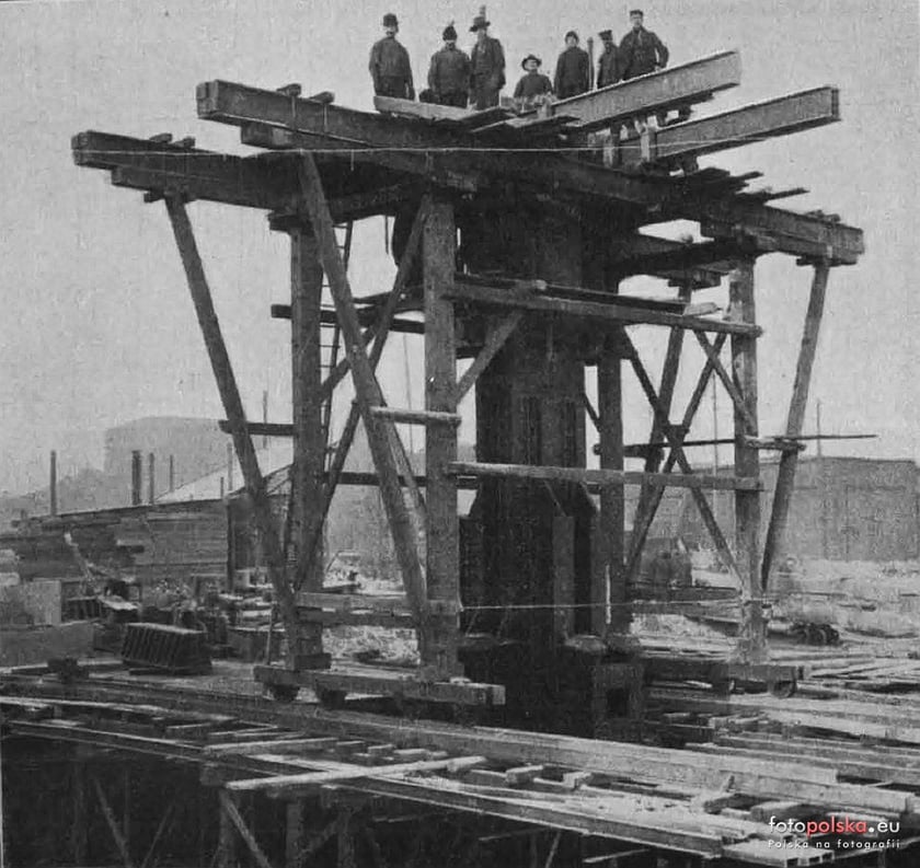 Budowa mostu Grunwaldzkiego we Wrocławiu w latach 1908-1910 - archiwalne zdjęcia
