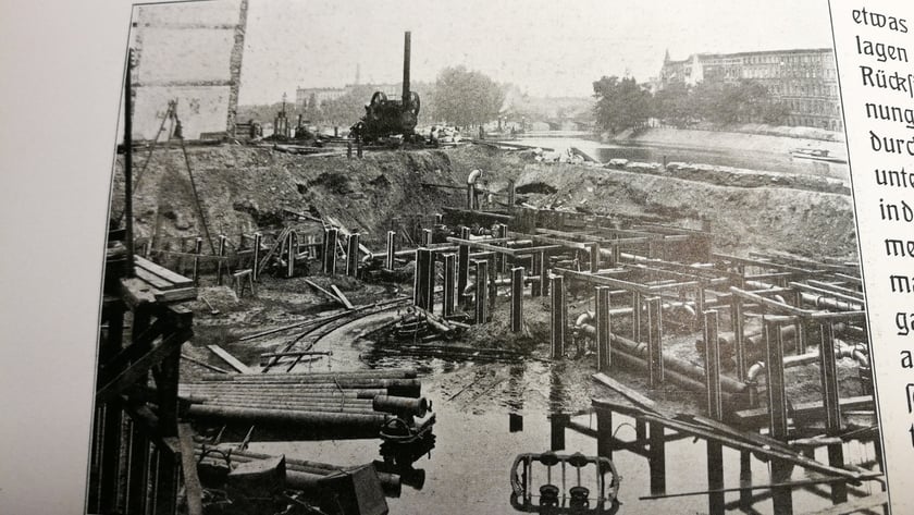 Budowa mostu Grunwaldzkiego we Wrocławiu w latach 1908-1910 - archiwalne zdjęcia