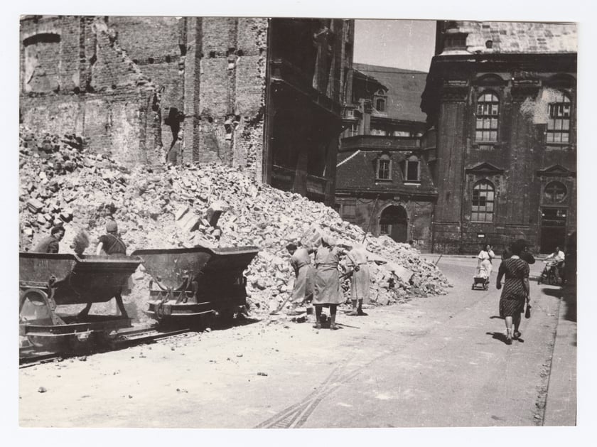 Kuźnicza 1946