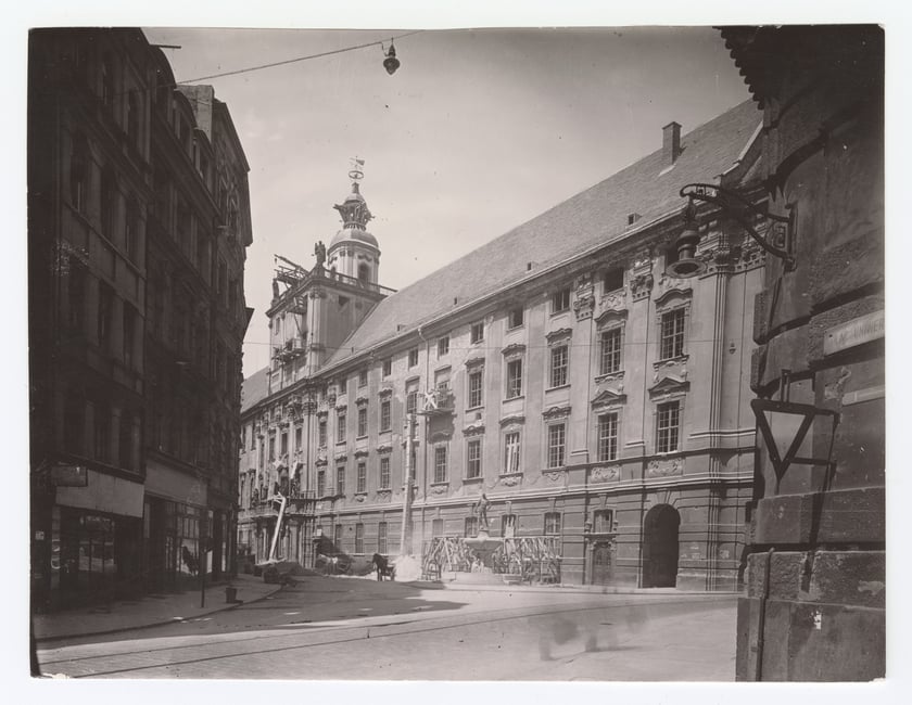 Uniwersytet Wrocławski - gmach gł&oacute;wny, 1949
