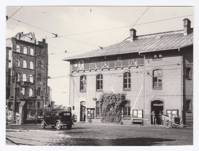 Zajezdnia przy Legnickiej - budynek biurowy, 1946-1947