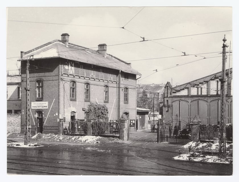 Zajezdnia przy Legnickiej, 1946-1947
