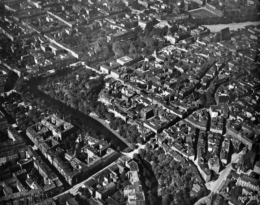 Lata 1920-1927, Stare Miasto widziane z okolic placu Dominikańskiego.