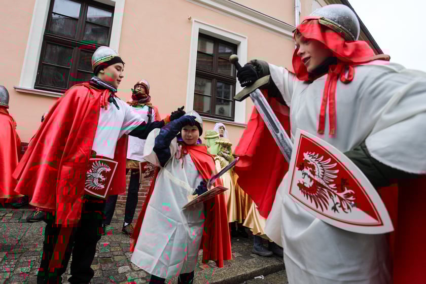 Uczestnicy Orszaku Trzech Króli 2024