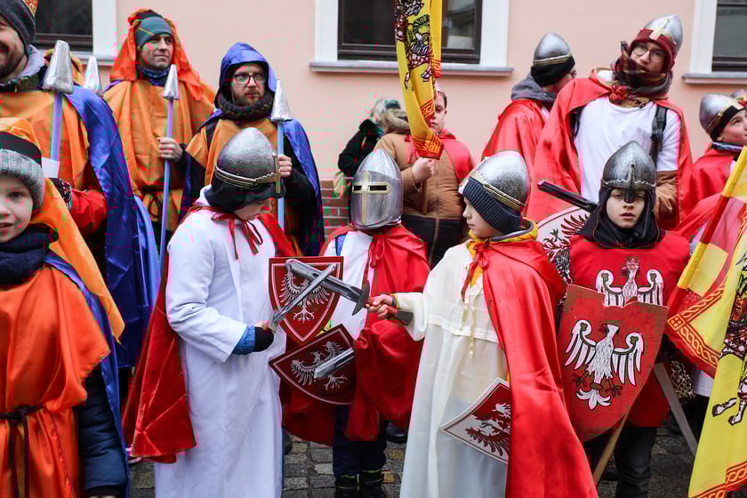 Uczestnicy Orszaku Trzech Króli 2024