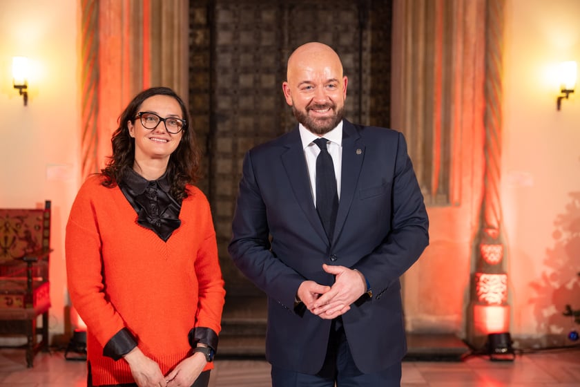 Uroczystość wręczenia wyróżnień prezydenta Wrocławia dla zaangażowanej społecznie młodzieży oraz współpracujących z nią naukowców, nauczycieli, przedstawicieli organizacji pozarządowych. Wrocław., 10 stycznia 2024