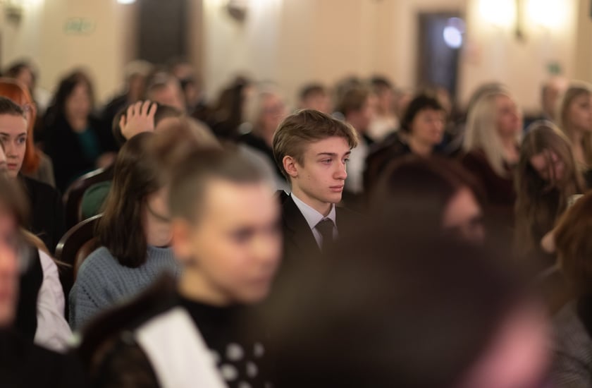 Uroczystość wręczenia wyróżnień prezydenta Wrocławia dla zaangażowanej społecznie młodzieży oraz współpracujących z nią naukowców, nauczycieli, przedstawicieli organizacji pozarządowych. Wrocław., 10 stycznia 2024