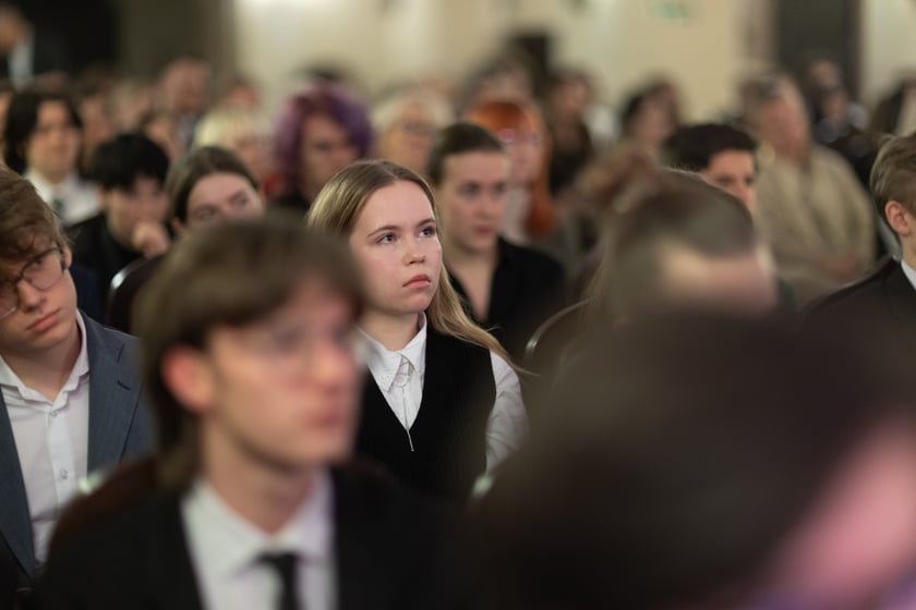 Uroczystość wręczenia wyróżnień prezydenta Wrocławia dla zaangażowanej społecznie młodzieży oraz współpracujących z nią naukowców, nauczycieli, przedstawicieli organizacji pozarządowych. Wrocław., 10 stycznia 2024