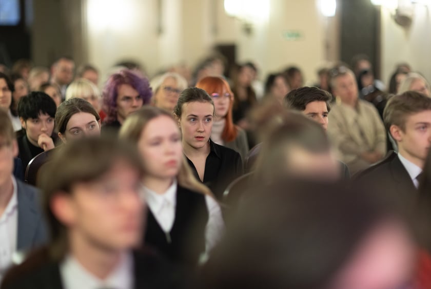 Uroczystość wręczenia wyróżnień prezydenta Wrocławia dla zaangażowanej społecznie młodzieży oraz współpracujących z nią naukowców, nauczycieli, przedstawicieli organizacji pozarządowych. Wrocław., 10 stycznia 2024